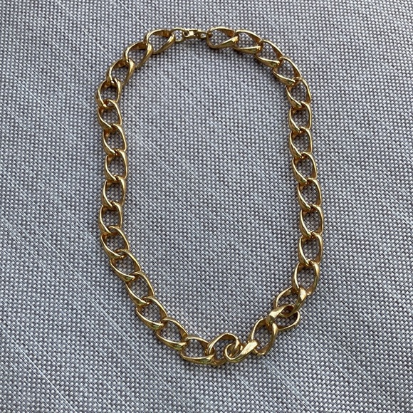 Jewelry - 4 for $10 | Vintage gold tone chain link choker necklace
